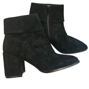 G.C. ESSIE Suede Black Cuffed Ankle Boots Block 2.5" Heel  Sz 7 New 90s Style